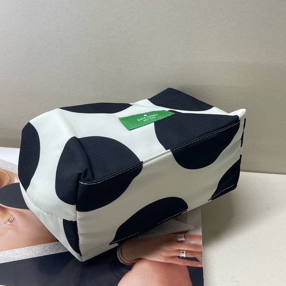 (new) Kate Spade costmetic pouch /travel kit toiletries polka dot - Picture 11 of 11